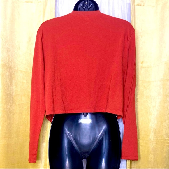 Victoria Secret PINK Long Sleeved Crop Top - Picture 2 of 2